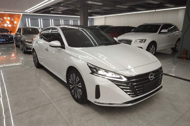 Nissan Altima 2022 — 3