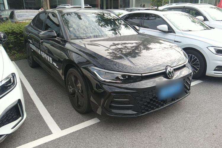Volkswagen Passat 2025 — 3