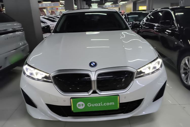 BMW i3 2024 — 2