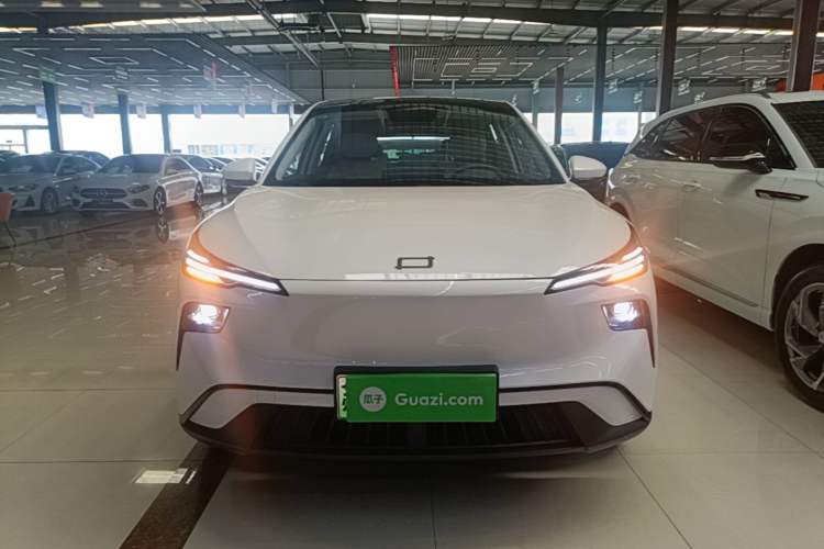 Bestune Yueyi 03 2025 — 2