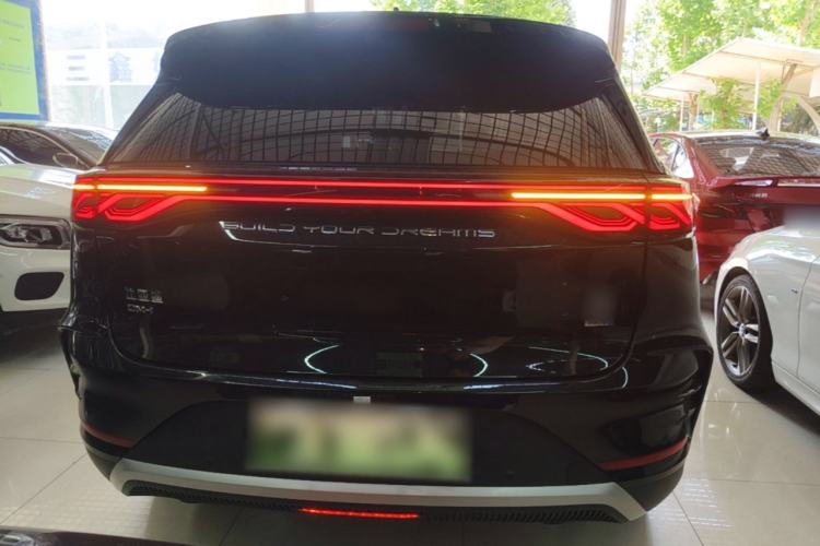 BYD Tang 2025 — 5