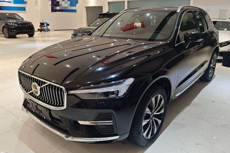Volvo XC60 2025 — фото 1
