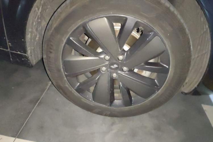 Li Auto L6 2024 — 5