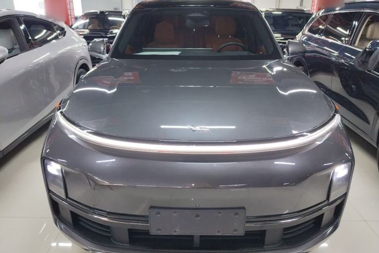 Li Auto L8 2023 — 2