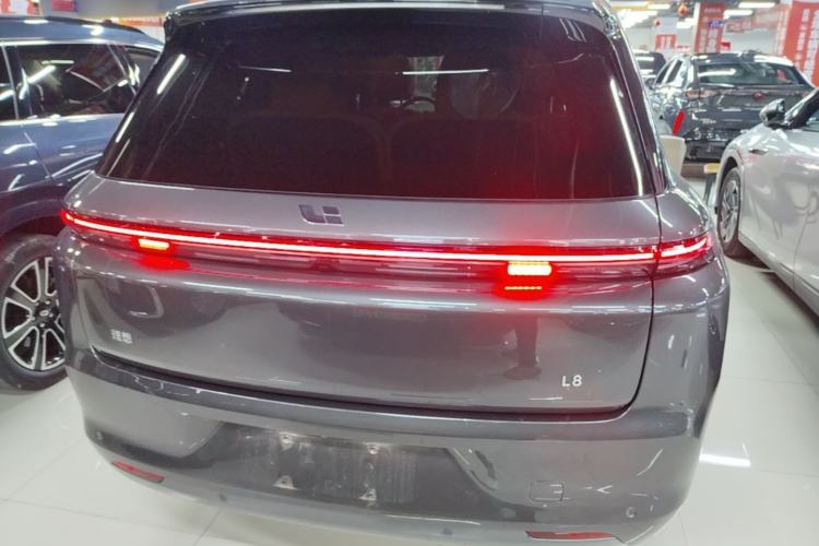 Li Auto L8 2023 — 5