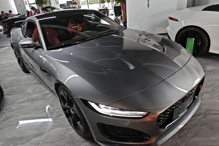 Jaguar f type 2024 — фото 3