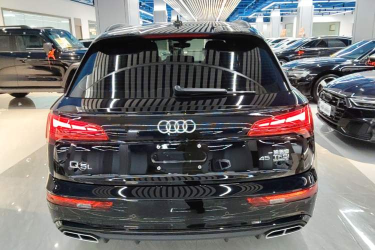 Audi Q5 2025 — фото 5
