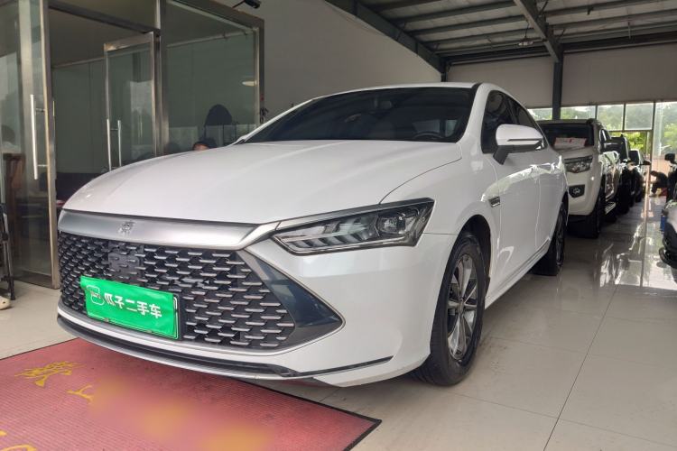 BYD Qin Plus 2023 — фото 1