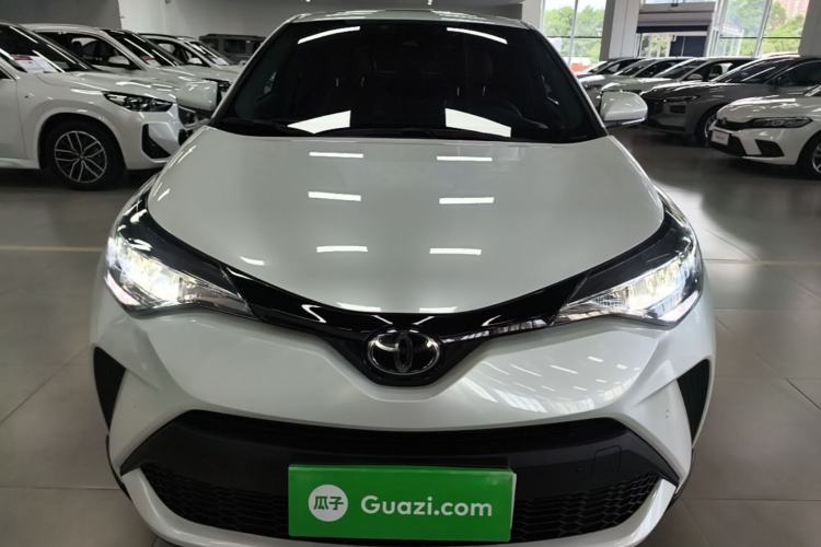 Toyota C-HR 2023 — 2