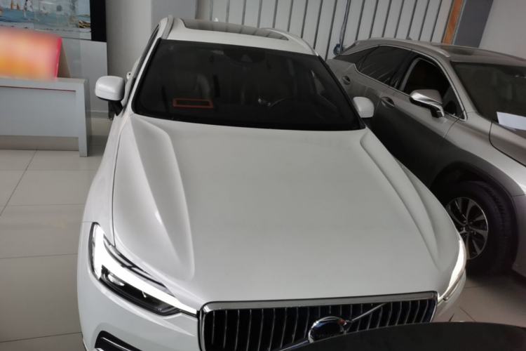 Volvo XC60 2021 — фото 2