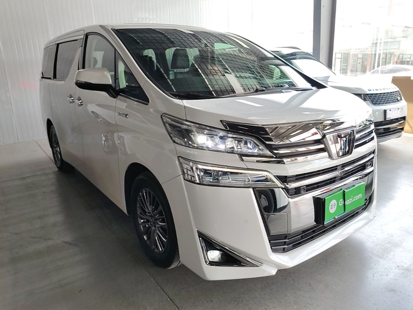 Toyota Vellfire 2021 — фото 3