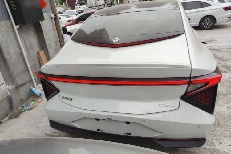 Lingxi L 2025 — 5