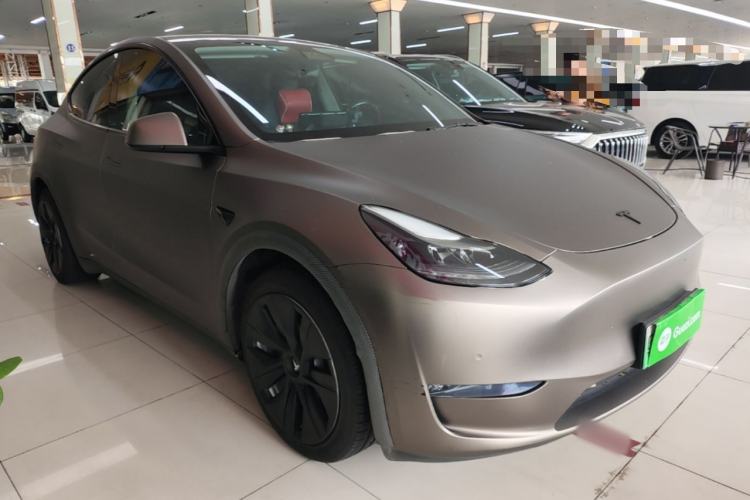 Tesla Model Y 2021 — 3