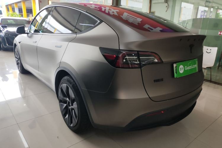 Tesla Model Y 2021 — 4