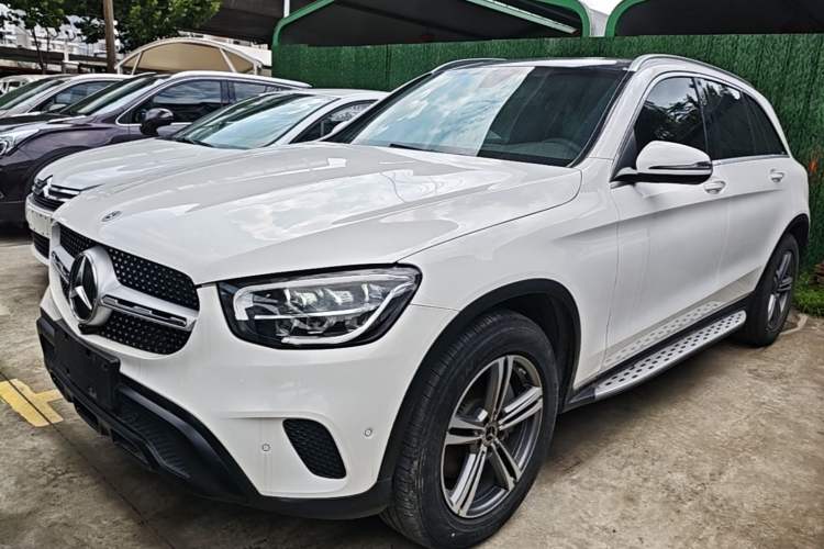Mercedes-Benz GLC 260 L 2020 — фото 1