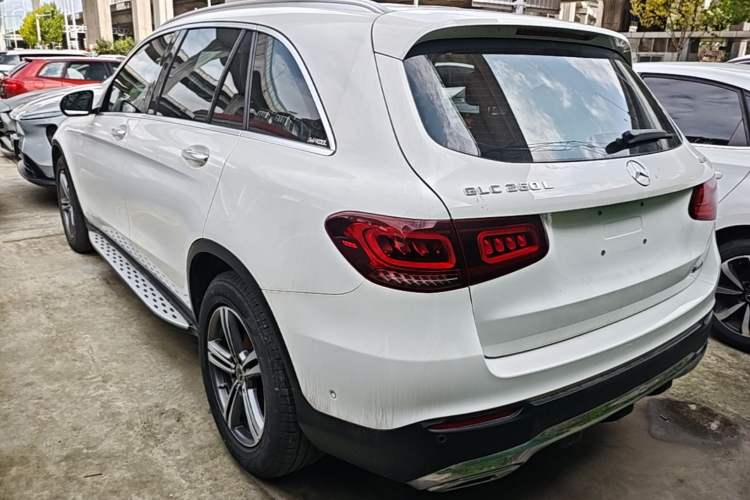 Mercedes-Benz GLC 260 L 2020 — фото 4