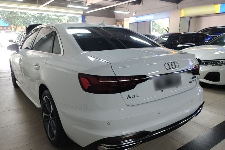 Audi A4 2020 — 4