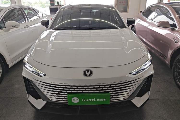 ChangAn UNI-V 2023 — 2