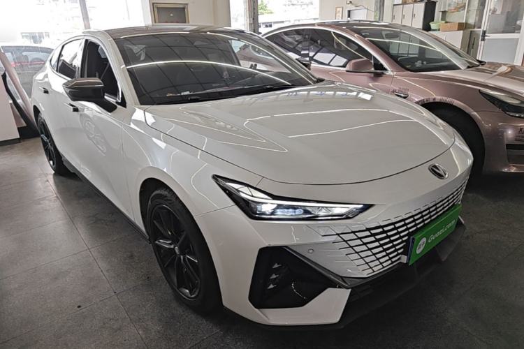 ChangAn UNI-V 2023 — 3