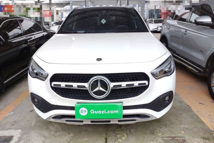 Mercedes-Benz GLA 200 2022 — 2