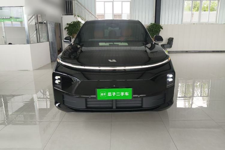 Li Auto L6 2024 — 2