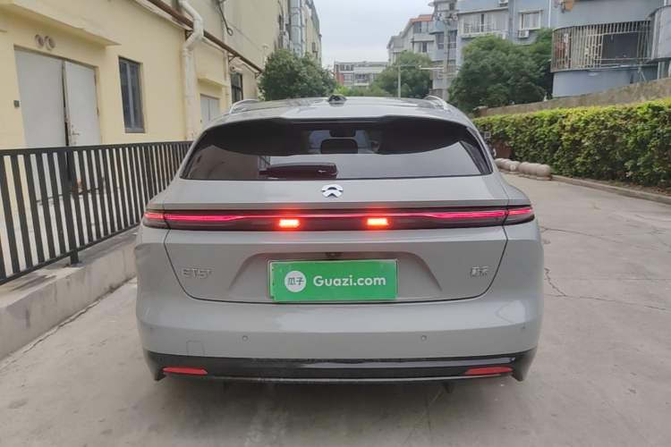NIO ET5T 2025 — 5