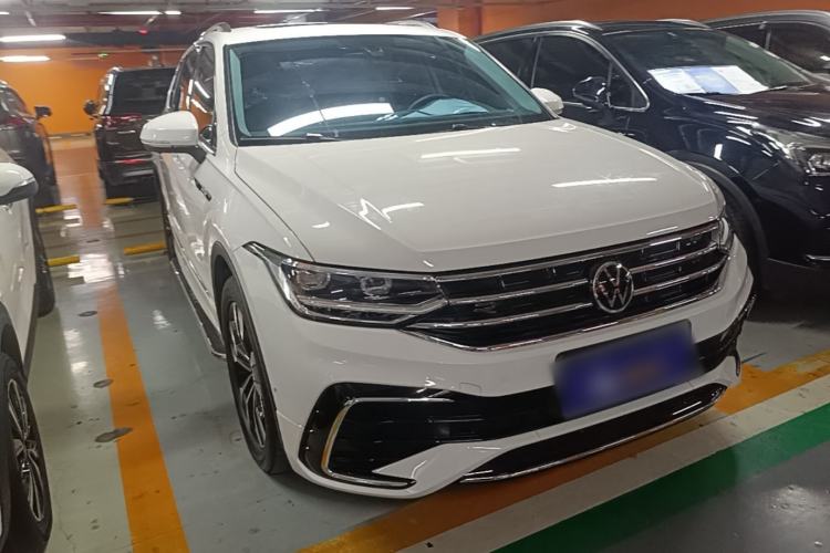 Volkswagen Tiguan L 2024 — 3