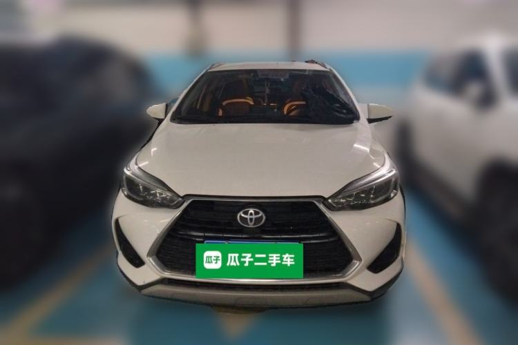 Toyota Yaris 2022 — фото 2