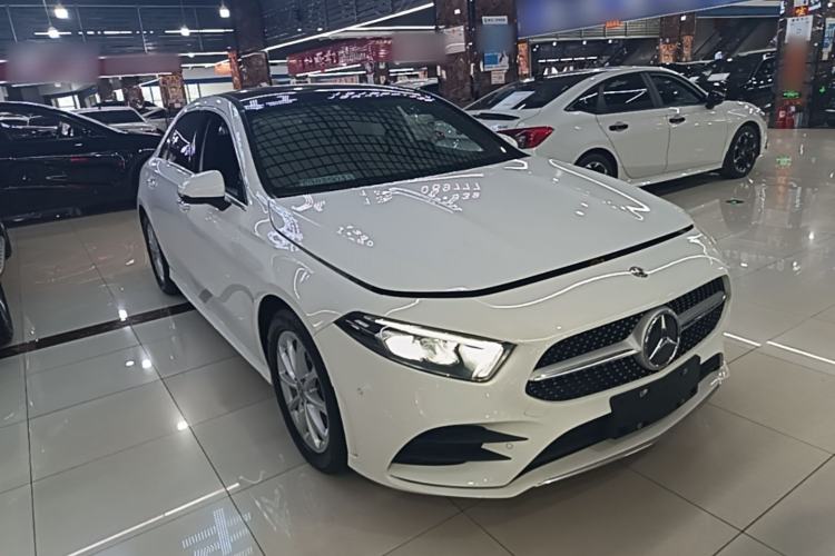 Mercedes-Benz A 200 L 2020 — фото 3