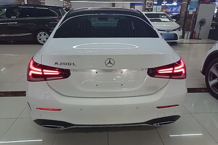 Mercedes-Benz A 200 L 2020 — фото 5