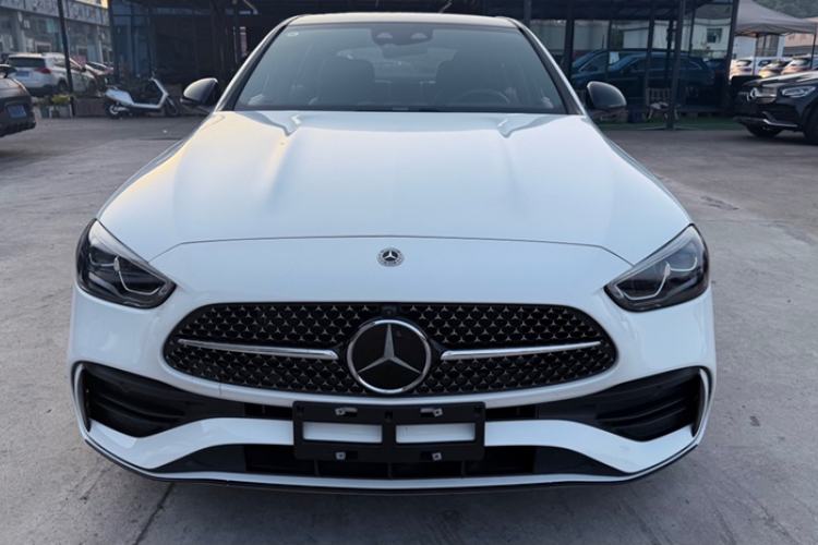 Mercedes-Benz C 260 L 2024 — 2