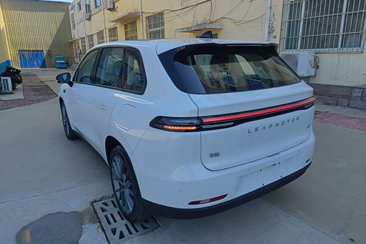 Leapmotor C10 2024 — 4