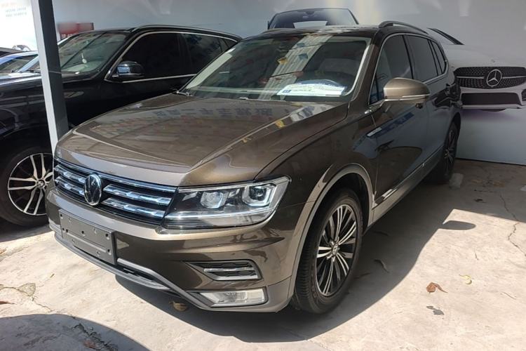 Volkswagen Tiguan L 2021 — фото 1