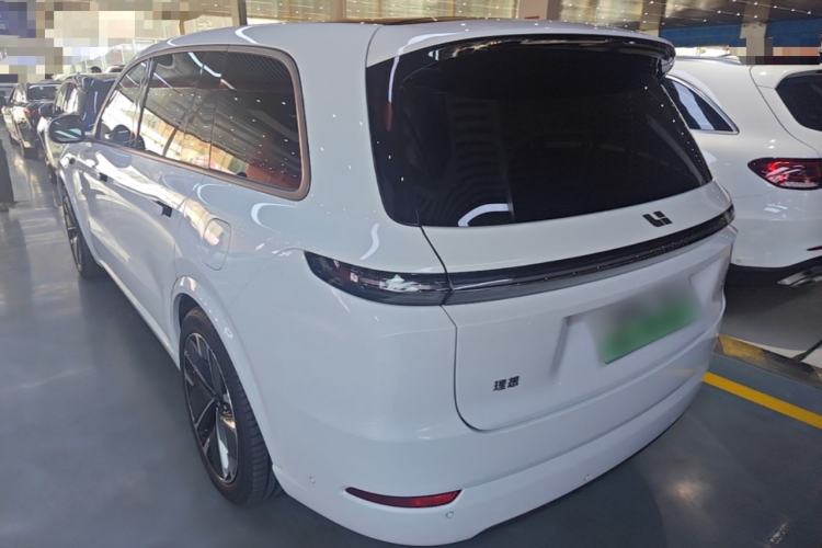 Li Auto L9 2025 — 4