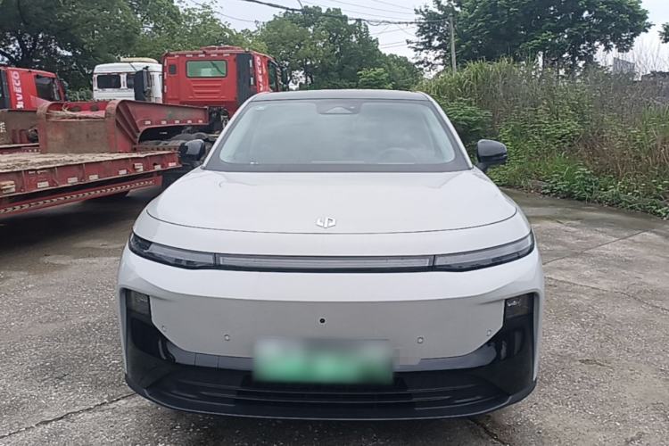 Leapmotor B10 2025 — 2