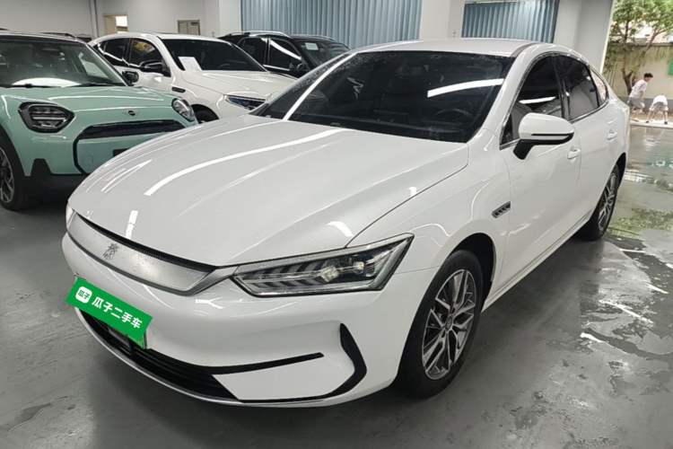 BYD Qin PLUS 2023 — фото 1
