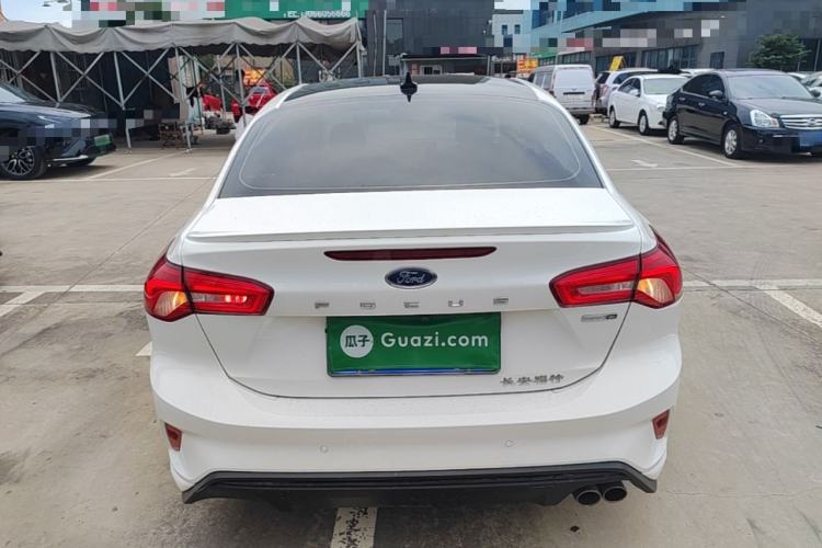 Ford Focus 2021 — 5