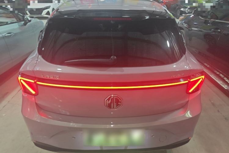 MG MG4 EV 2026 — 5