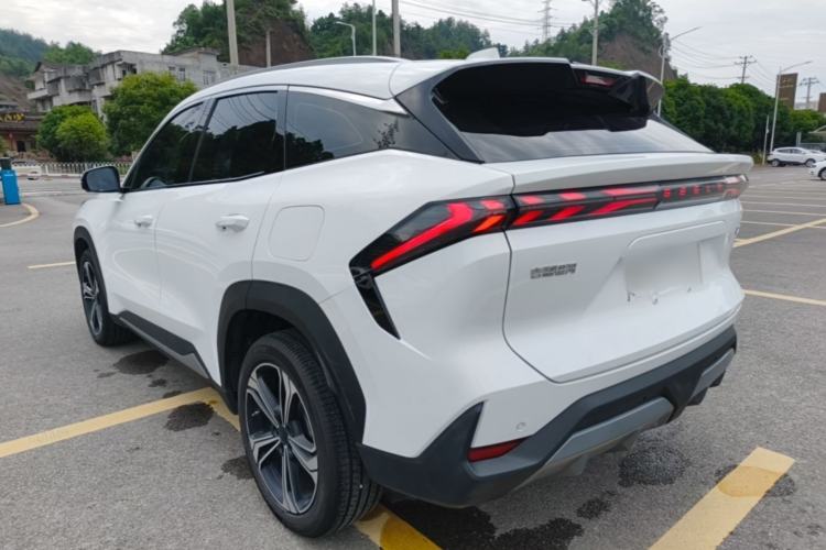 Geely Galaxy L7 2025 — 4