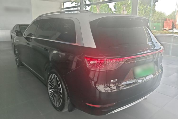 AITO M9 2024 — 4