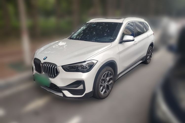 BMW X1 2022 — фото 1