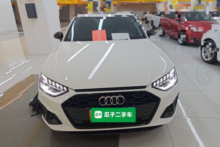 Audi A4 2022 — 2