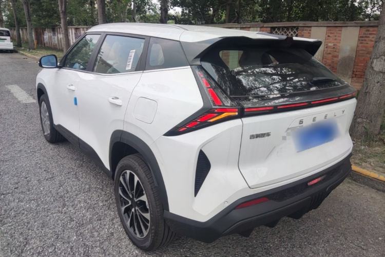 Geely Emgrand X7 Sport 2026 — фото 4