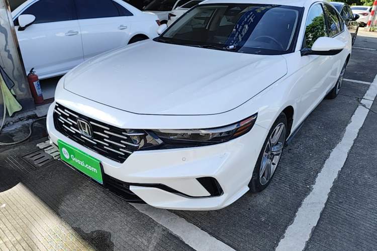Honda Accord 2023 — фото 1