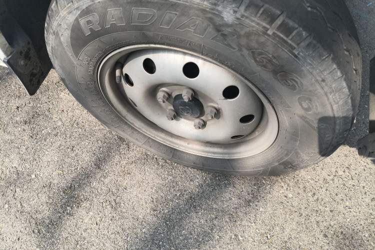 ChangAn Ruixing EM80 2024 — 5