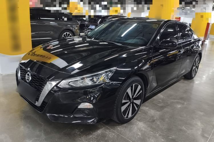 Nissan Altima 2021 — фото 1