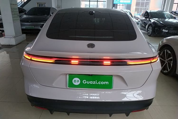 NIO ET5 2024 — 5