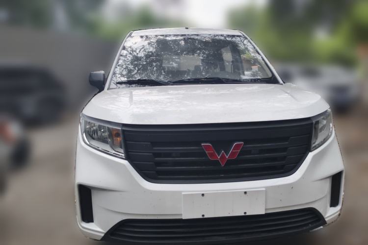 Wuling Hongguang PLUS 2020 — фото 2