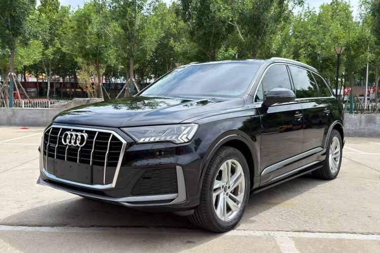 Audi Q7 2021 — фото 1