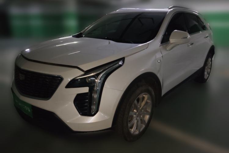 Cadillac XT4 2021 — фото 1
